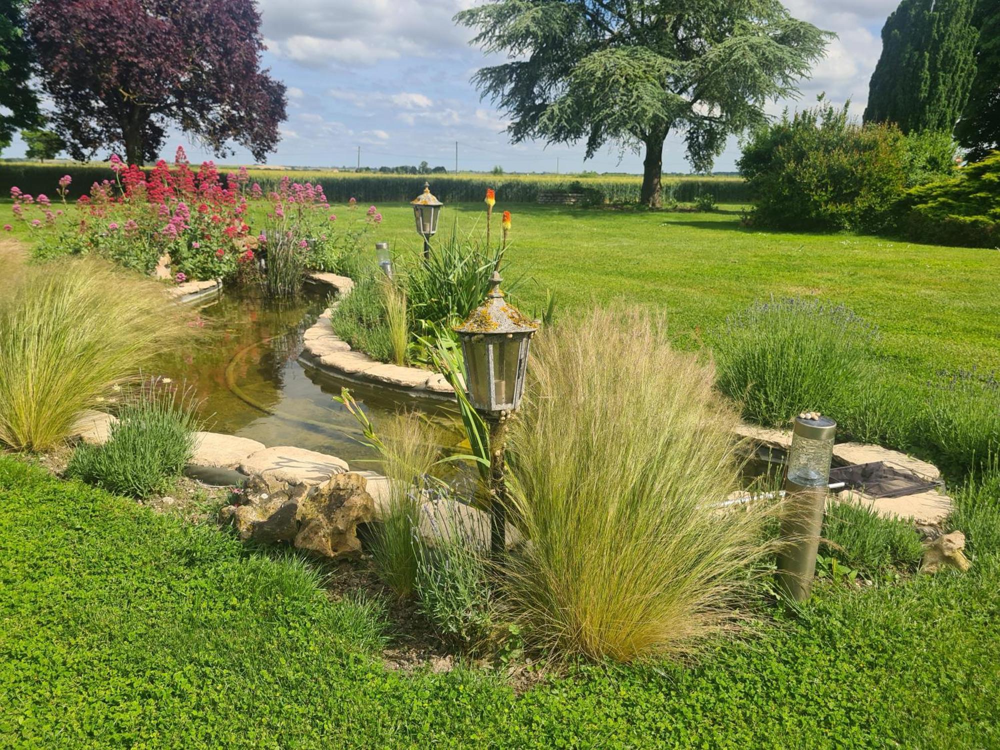 A La Campagne ,Halte ,Sejour Et Detente Moncontour  Exterior photo